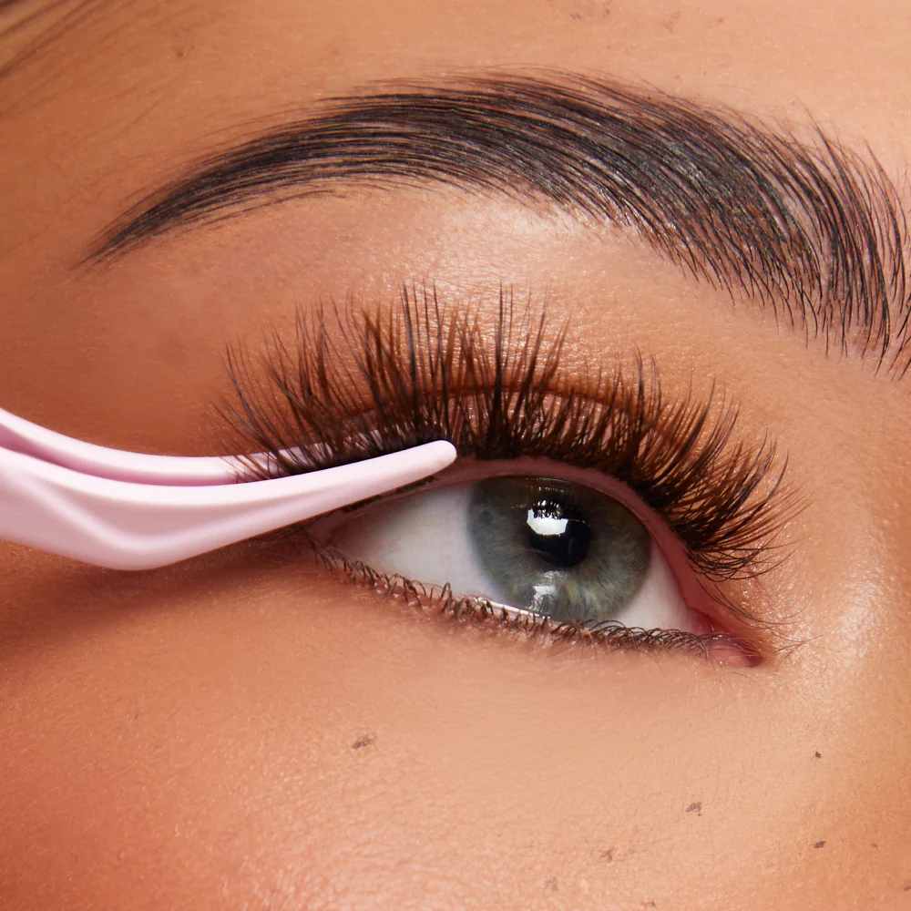Tatti Lashes - Image 2